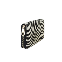 Load image into Gallery viewer, Leather Wallet Zebra
